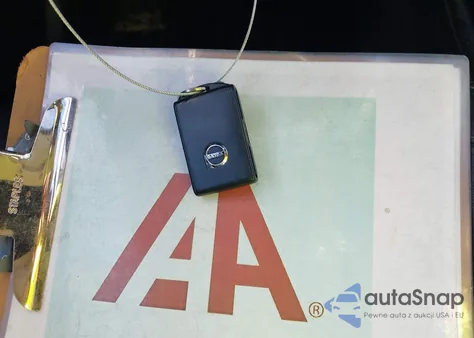 2019 Volvo Xc40 T5 Momentum/T5 R-Design from USA, damaged, VIN YV4162XZ1K2014111